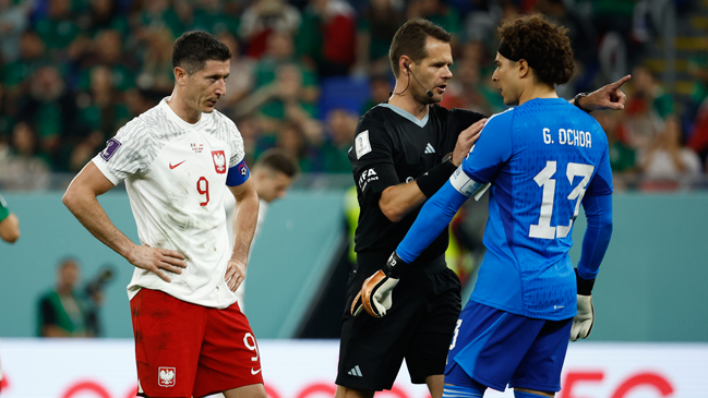 Ochoa fue héroe: México y Polonia se estrenaron en Qatar 2022 con una igualdad