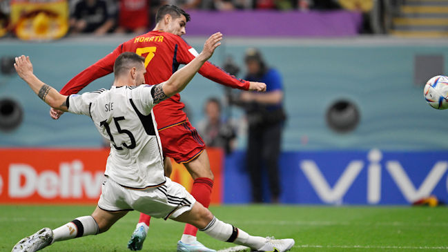 Alvaro Morata madrugó a la defensa de Alemania y puso en ventaja a España con un gran gol