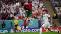 Gracias al chip del balón: FIFA confirmó que primer gol de Portugal fue de Fernandes y no de Cristiano