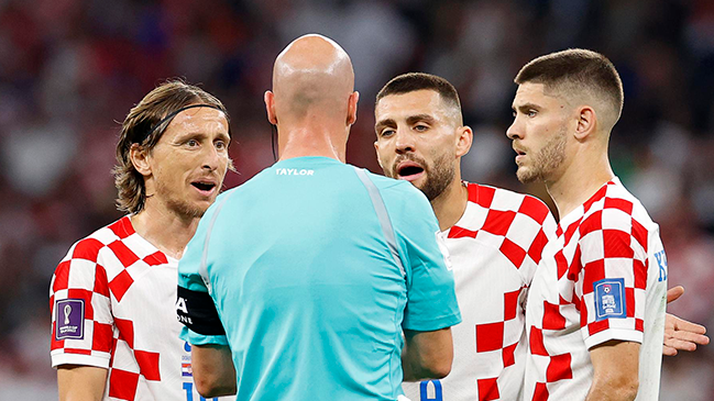 Croacia tuvo un penal anulado ante Bélgica por "milimétrica" posición de adelanto