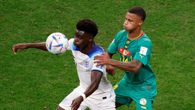Bukayo Saka finalizó una jugada de fantasía de Inglaterra y marcó el tercero sobre Senegal