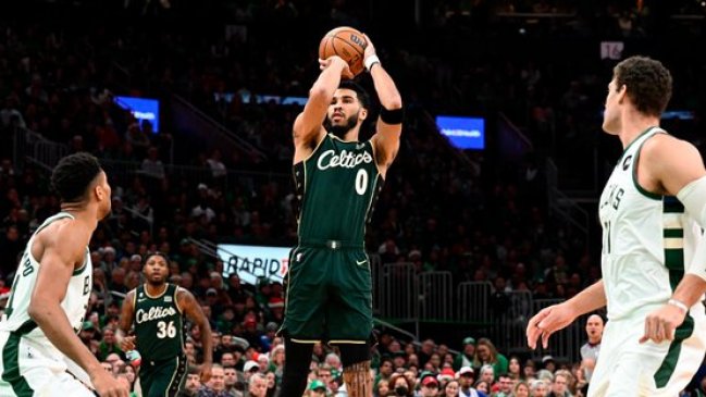 Boston Celtics derrotó a Milwaukee Bucks en Navidad de mano de Jayson Tatum y Jaylen Brown