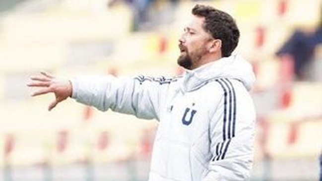 Manuel Iturra tomará el puesto vacante en U. de Chile como técnico del fútbol formativo