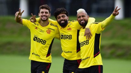 Arturo Vidal se lució con golazos en la práctica de Flamengo