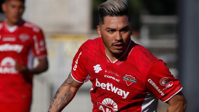 Ñublense anunció la continuidad de Lorenzo Reyes para la temporada 2023