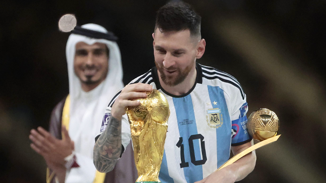 Lionel Messi: Me hubiera gustado que Diego Maradona me entregara la Copa