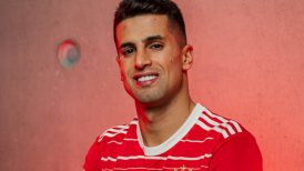 Bayern Munich hizo oficial la contratación del portugués Joao Cancelo
