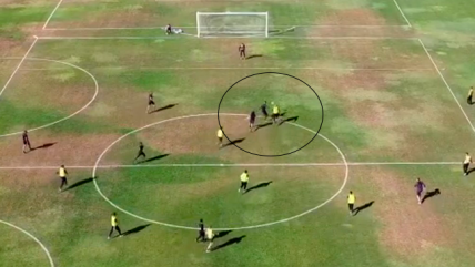 Humberto Suazo deslumbró con su talento y marcó golazo en una práctica