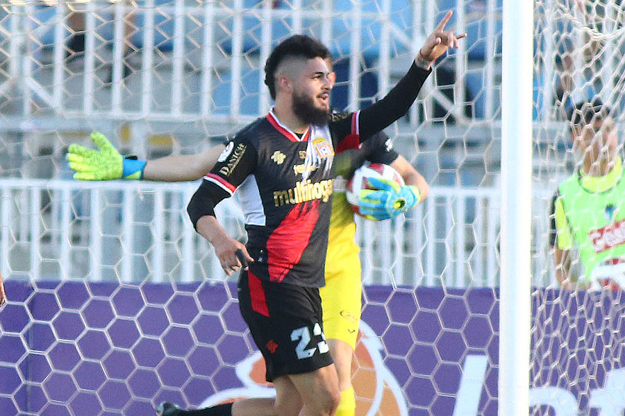 Defensa: Defensa: