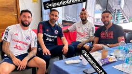 Mauricio Isla visitó a la selección chilena en la previa al amistoso con Paraguay