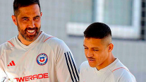 Alexis compartió postales de sus prácticas con la Roja antes del partido con Paraguay