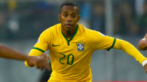 Justicia brasileña retuvo el pasaporte de Robinho por condena en Italia