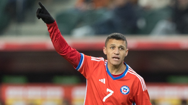 Alexis Sánchez quedó fuera del equipo titular de La Roja para el partido ante Paraguay
