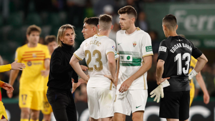 Barcelona aplastó a Elche que tuvo el debut de Sebastián Beccacece