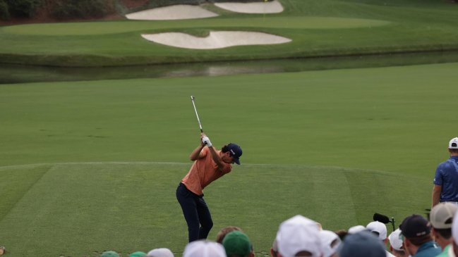 Joaquín Niemann perdió terreno en el Masters en las últimas banderas