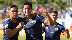 Magallanes superó con éxito su estreno en Copa Chile ante Ferroviarios Comercial