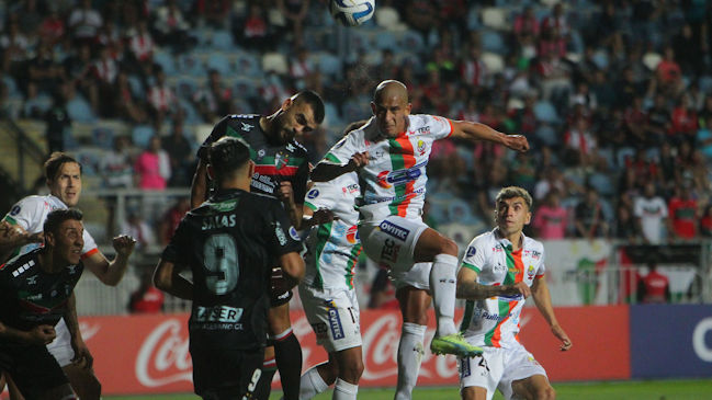 Palestino y Cobresal se miden en la reanudación del Campeonato Nacional