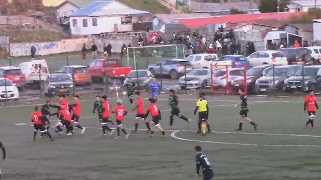 Partido de fútbol amateur en Punta Arenas terminó en feroz batalla campal