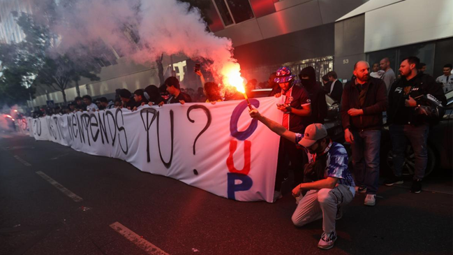 PSG recortó entrega de entradas a su barra luego de las protestas contra Messi y Neymar