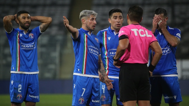 "Mientras tanto en el VAR": El furioso reclamo de Audax tras polémico duelo ante Colo Colo