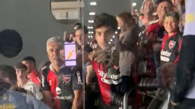 Barristas de Newell's atacaron con insultos racistas durante duelo con Santos en Brasil