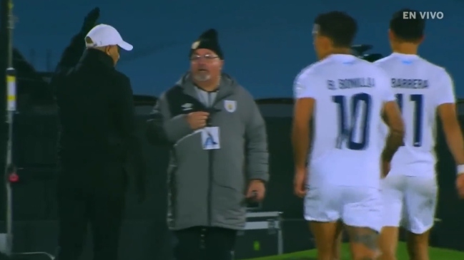 Figueroa se cansó de esperar a Uruguay y llamó a jugadores de Nicaragua a volver al camarín