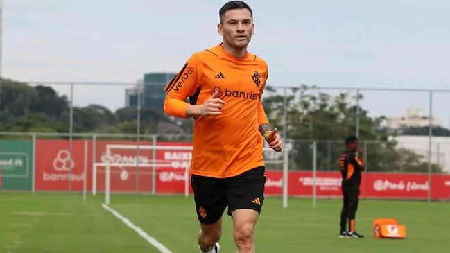 Charles Aránguiz recibió el alta antes del duro desafío de Inter ante Independiente Medellín