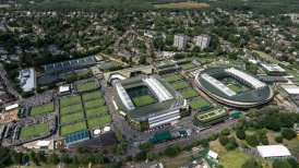 Wimbledon suspendió el cierre de la jornada por falta de luz