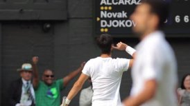 Carlos Alcaraz también involucró al público en sus celebraciones en la final de Wimbledon