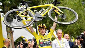 El danés Jonas Vingegaard revalidó su título de campeón en el Tour de Francia