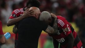 El emotivo festejo de los jugadores de Flamengo con Sampaoli en el triunfo ante Olimpia