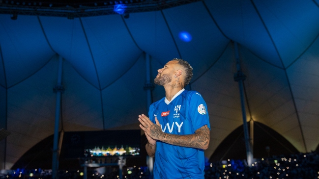 Con juegos de luces y al estilo FIFA: Neymar tuvo una apoteósica presentación en Al Hilal