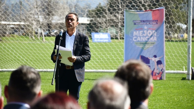 Gobierno presentó su agenda "Mejor Cancha para el fútbol"