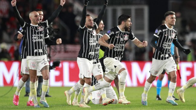 Sudamericana: Corinthians eliminó en los penales a Estudiantes y avanzó a semifinales