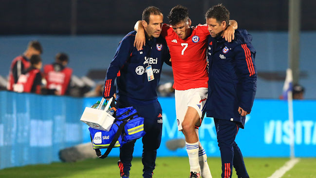 Marcelino Núñez sufrió un esguince y arriesga perderse el duelo ante Colombia