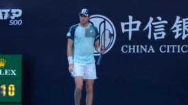 [Video] Se llevó una ovación: El notable gesto de Nicolás Jarry en su triunfal debut ante Tsitsipas