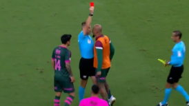 Felipe Melo tuvo una furiosa reacción contra el árbitro tras ser expulsado en Fluminense