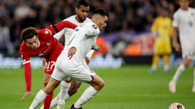 Gabriel Suazo y Toulouse sufrieron goleada a manos de Liverpool en la Europa League