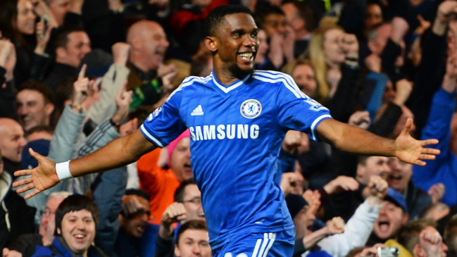 Premier League investiga el fichaje de Samuel Eto'o en Chelsea