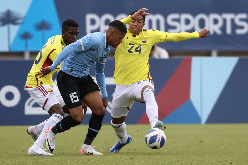 Uruguay se impuso a Colombia en penales y quedó quinto en el fútbol  masculino de los Panamericanos 2023 - Chilevisión