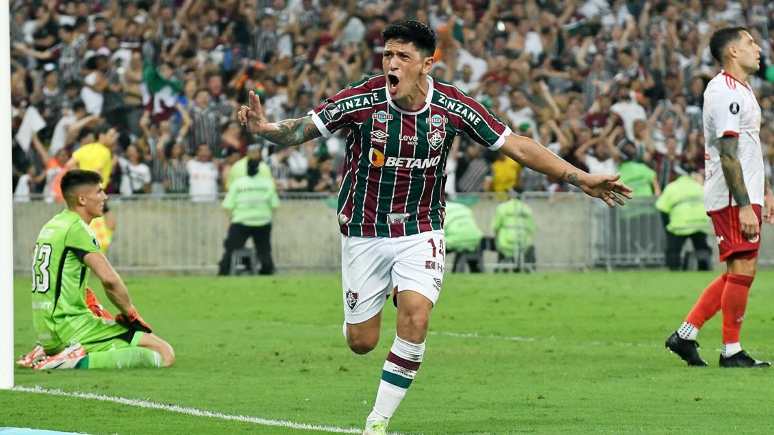Delantero: Delantero: