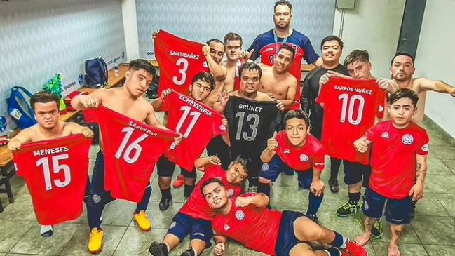 Chile goleó a Ecuador en su debut por el Mundial de fútbol de talla baja
