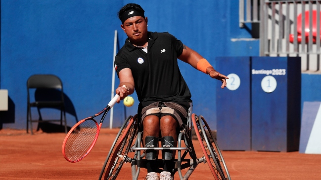 Alexander Cataldo aportó con una plata en el tenis en silla de ruedas de Santiago 2023