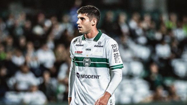 Coritiba de Benjamín Kuscevic consumó su descenso al caer contra Fluminense