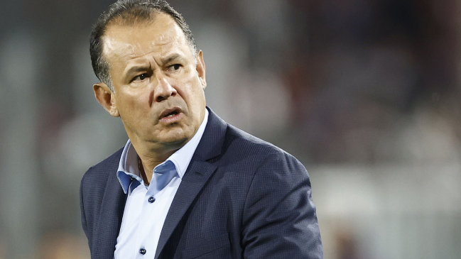 Juan Reynoso dejó de ser técnico de Perú