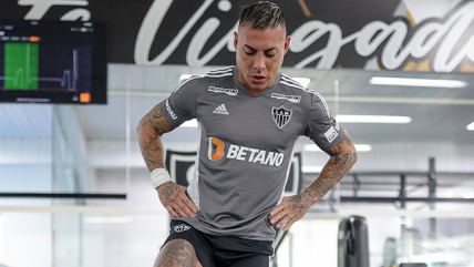 Eduardo Vargas vivió jornada de mediciones físicas en la pretemporada de Atlético Mineiro