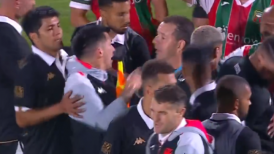 Gary Medel empujó a un árbitro en el amistoso entre Vasco da Gama y Deportivo Maldonado
