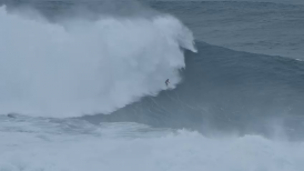 Surfista chileno Rafael Tapia destacó en campeonato mundial de olas gigantes en Portugal