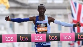 Kelvin Kiptum, dueño del récord mundial de maratón, falleció en un accidente de tránsito