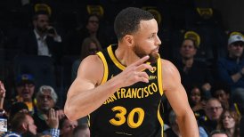 Stephen Curry se lesionó un tobillo en caída de Golden State Warriors ante Chicago Bulls